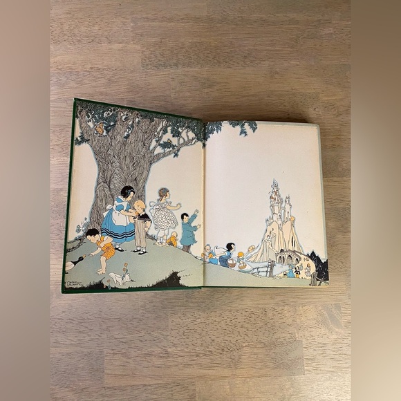 Old OVER THE HILLS OF MY BOOK HOUSE Book FAIRY TALES JACK / BEANSTALK THUMBELINA - Picture 8 of 14